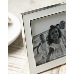 The White Company White Resin Photo Frame - 4x6”, White, Size: One Size - thumbnail 2