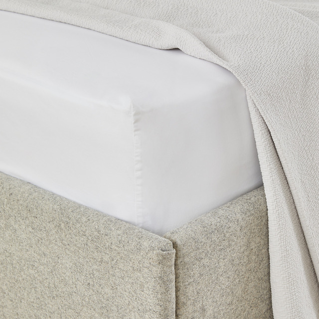 The White Company 200-Thread-Count Cotton Percale Fitted Sheets - Set of 2