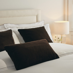 The White Company Farnham Cushion