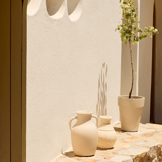 The White Company Thessaly Vase, Natural, Size: One Size - image 1