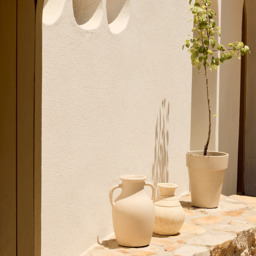 The White Company Thessaly Vase, Natural, Size: One Size - thumbnail 1