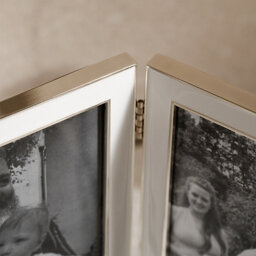 The White Company White Resin Double Hinged Photo Frame - 5x7”, White, Size: One Size - thumbnail 2