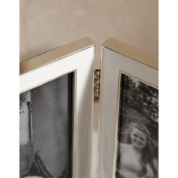 The White Company White Resin Double Hinged Photo Frame - 5x7”, White, Size: One Size - thumbnail 2