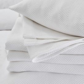Luxury Herringbone Design Mason Bedspread in White - Single Size - thumbnail 2