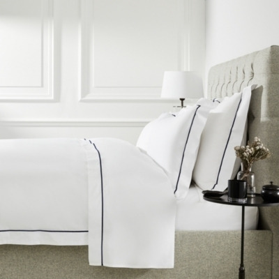 Luxurious Savoy Duvet Cover in White and Navy Blue - Emperor Size - image 1