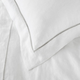 The White Company Santorini Linen Oxford Pillowcase - Single, White, Size: Super King - thumbnail 2