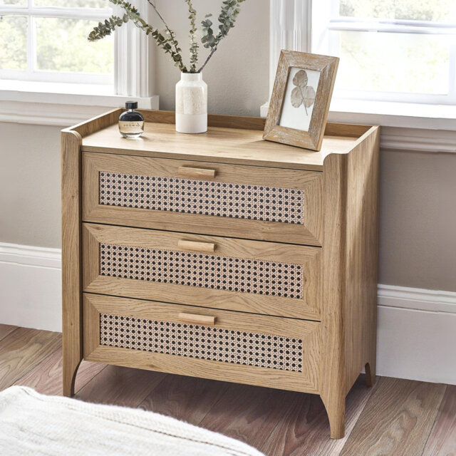 Albelo 3 - Drawer Chest of Drawers