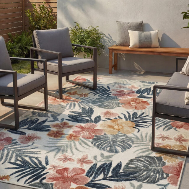 Floral Indoor / Outdoor Area Rug
