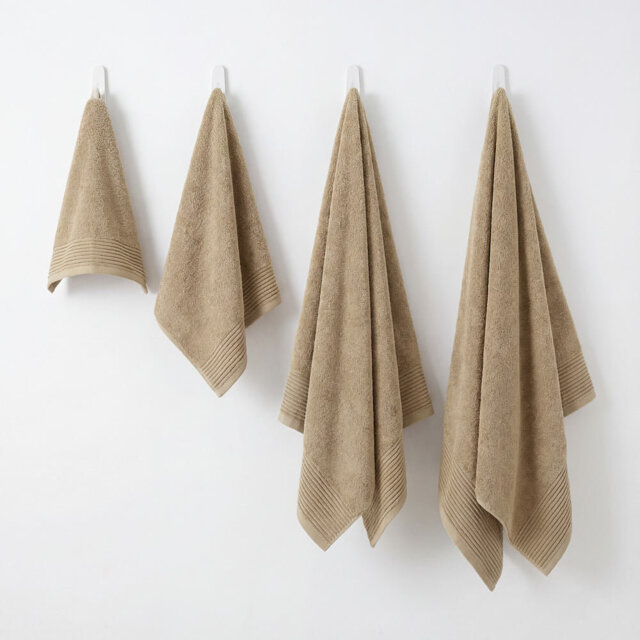 Towels 100% Cotton Plush Hand Towel
