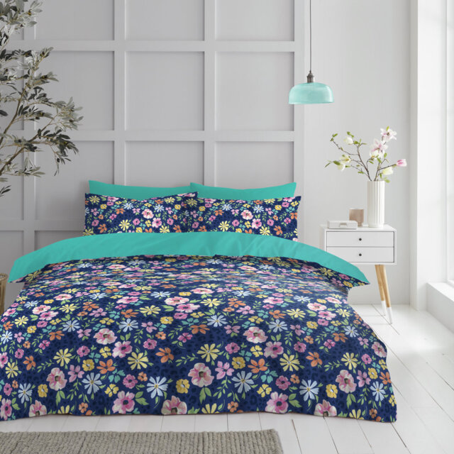 Premium Microfibre Duvet Cover Set with Pillowcases Ultra Soft Breathable Fade Resistant Bedding for Modern Bedrooms
