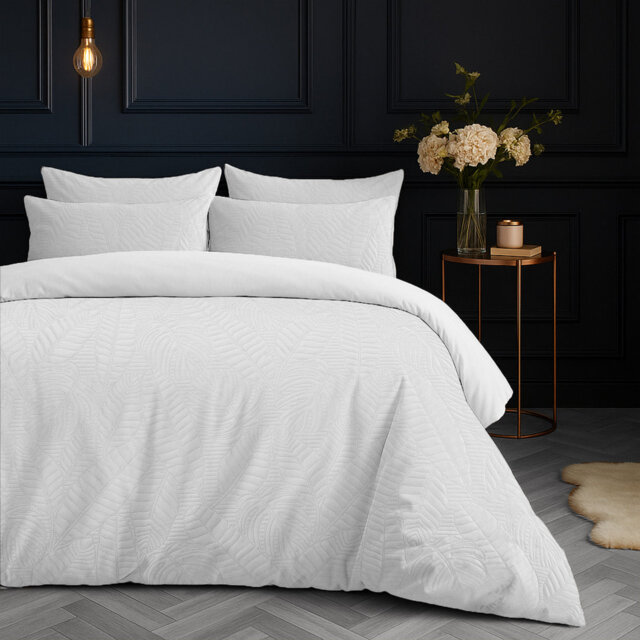Velvet Embossed Leaf Pattern Savannah Duvet Set