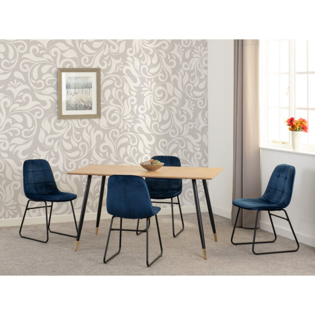 Aathyn 4 - Person Dining Set