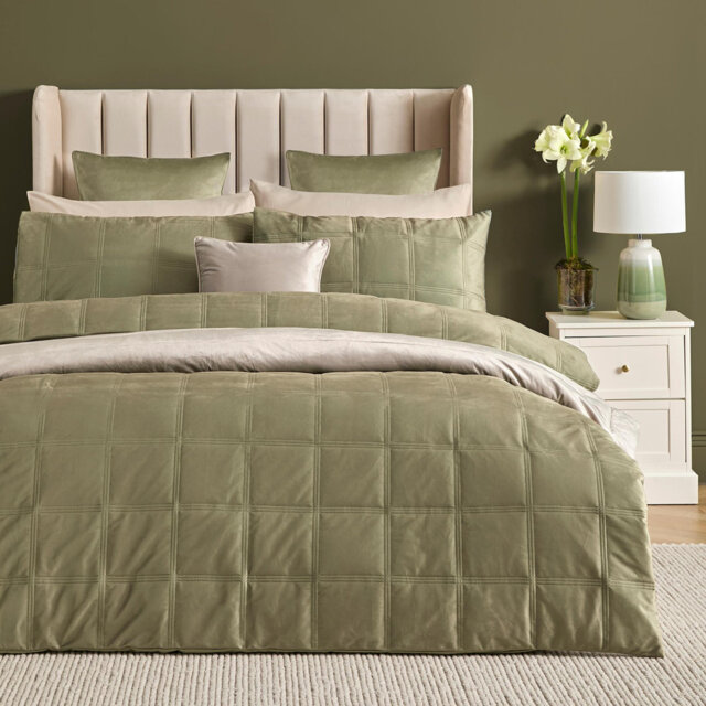 Polyester Geometric Duvet Cover Set with Pillowcases Included