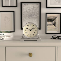 Analogue Plastic / Acrylic Quartz Movement / Crystal Tabletop Clock