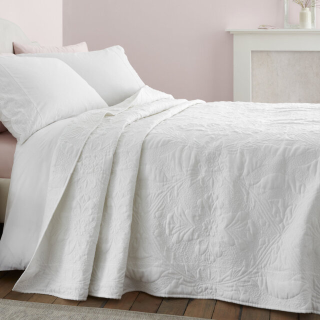 Marianne Matelasse Bedspread
