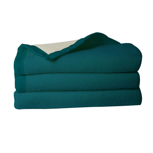 Laketia Blanket