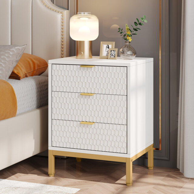 Ulani Modern Nightstand, 65.5cm Tall Bedside Table with 3 Drawers