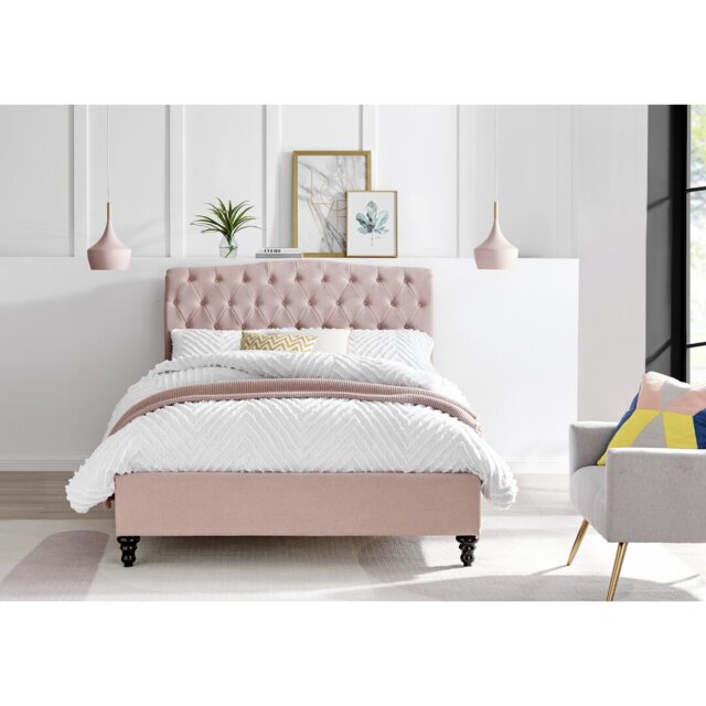 Fairfield Upholstered Bed