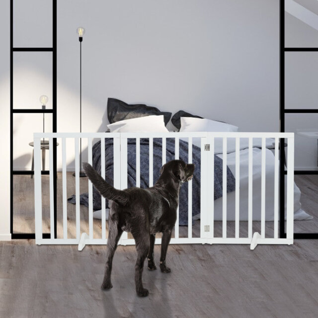 Liz Z-Shape Pet Gate Foldable and Free Standing Dog Fence