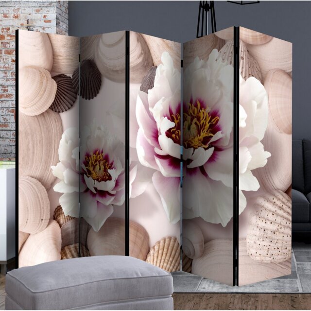 Catskill 225cm W x 172cm H 5 - Panel Solid Wood Folding Room Divider