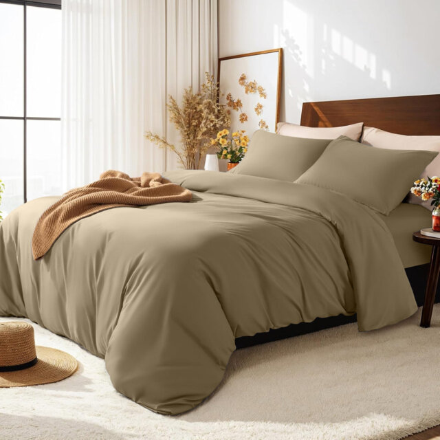 Premium Microfiber Dyed Duvet Complete Set – Soft, Breathable, Wrinkle-Resistant Bedding For All-Season Comfort