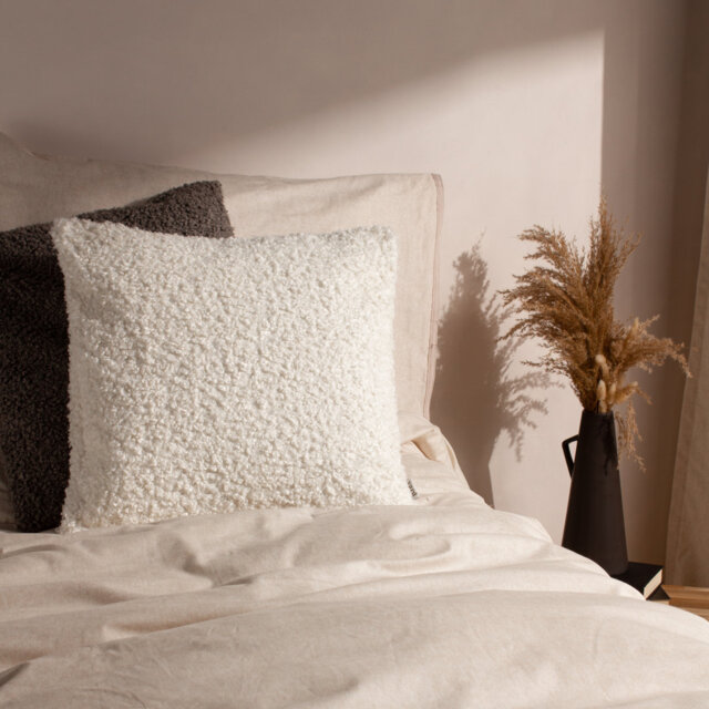 Cabu Square Cushion
