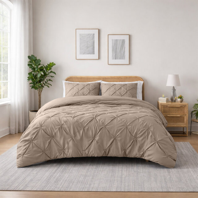 Microfiber Pintuck Duvet Cover Set – 2 Pillowcases