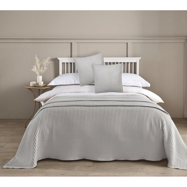 Jaelynn Hotel Waffle Cotton Cushion Cover Set