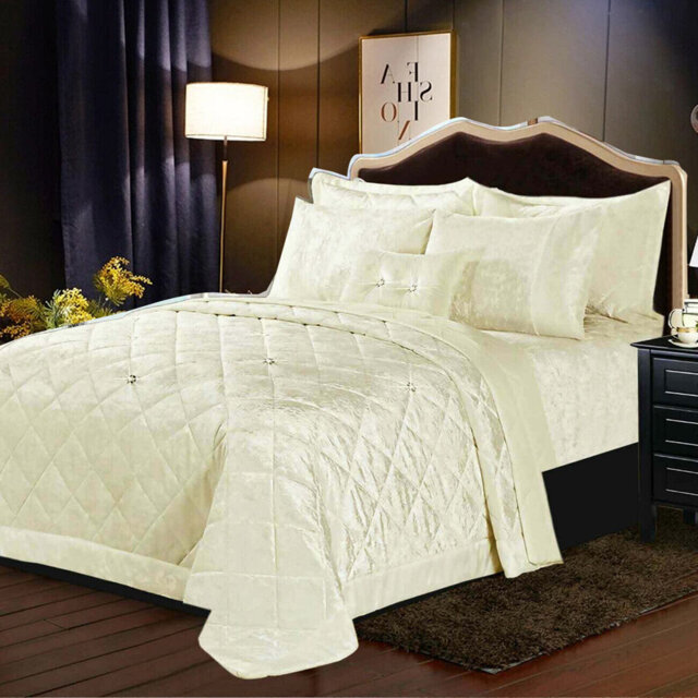 Stodghill Velvet Solid Colour Bedspread
