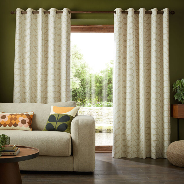 Linear Stem Curtain