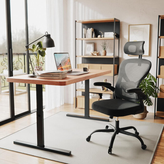 Ergonomic Adjustable Mesh Office Desk Chair - Headrest, Armrest & Lumbar Support