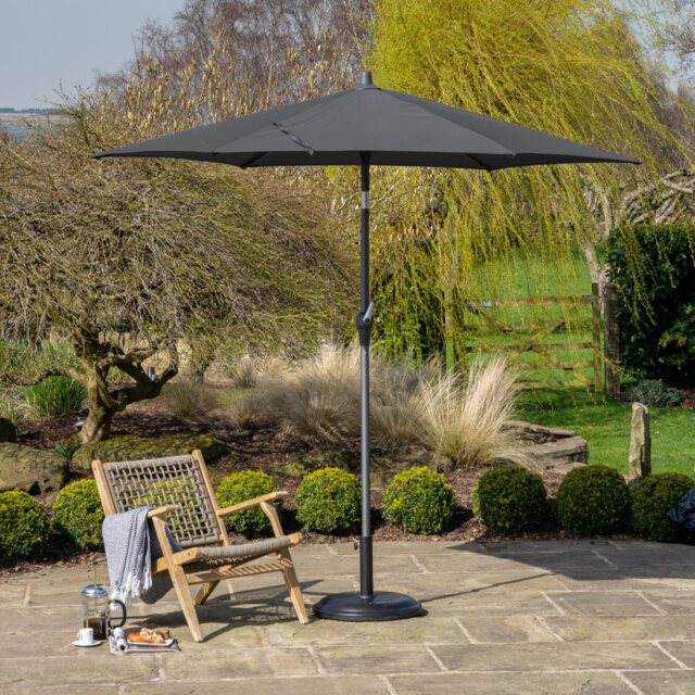 Hatten Riva Traditional Round Parasol