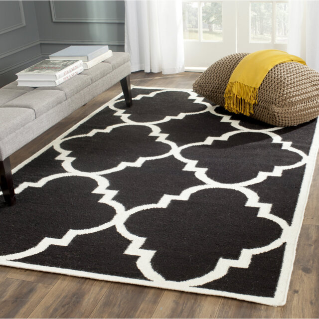 Capirano Handmade Flatweave Wool Black/Ivory Rug