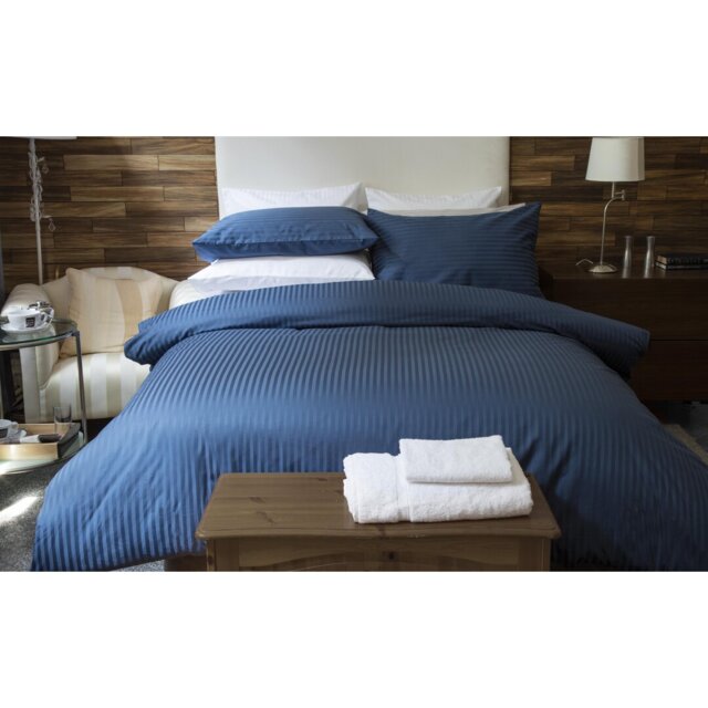 Plain Dye 540 TC Egyptian-Quality Cotton Sateen Fitted Sheet