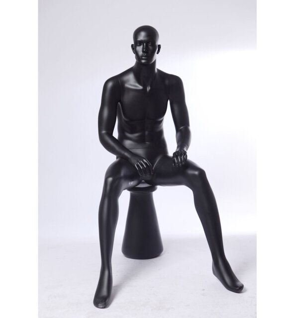 Iancu People Statue
