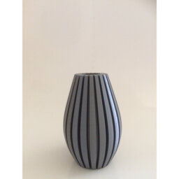 Small Vertical Vase 4a