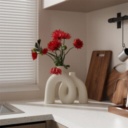 Ceramic / Porcelain Table Vase