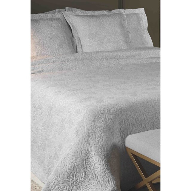 Aquavia Cotton Blend Solid Colour Bedspread