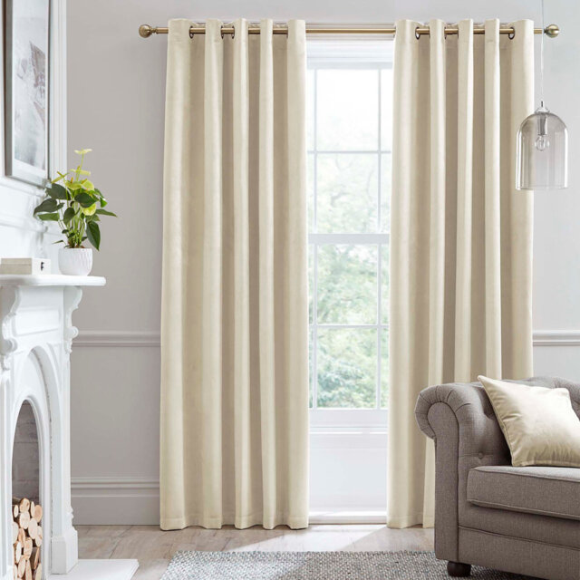 Montrose 100% Polyester Pair of Eyelet Curtains