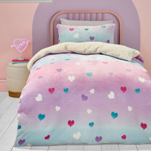 Cosy Ombre Heart Polyester Block Print Duvet Cover Set with Pillowcases Included