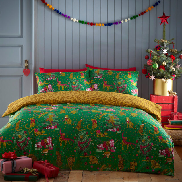 Tristian Green/Yellow/Red Plain Weave 144 TC Reversible Duvet Cover Set