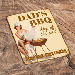 Pin up Dads BBQ , King of the Grill Metal Wall DÃ©cor