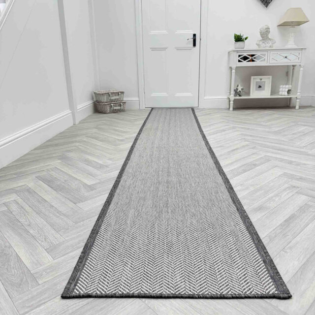 Illusion Grey Indoor/Outdoor Hallway Runner Rug – Durable, Reversible & Hardwearing Carpet for Home or Garden