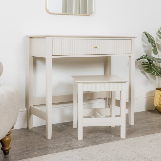 Abbygaile Dressing Table