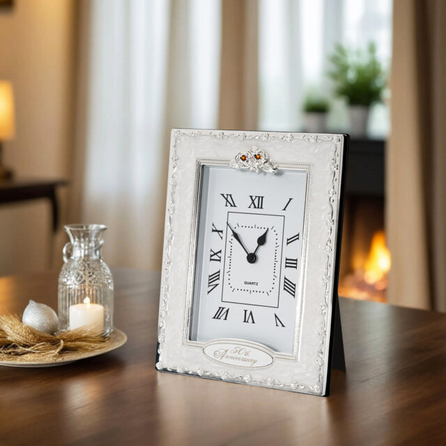 Traditional Roman Numeral Resin Quartz Movement / Crystal Tabletop Clock