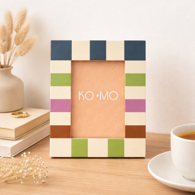 Checkered Resin Photo Frame with Glossy Finish, Modern Decorative Picture Frame for Home Decor
