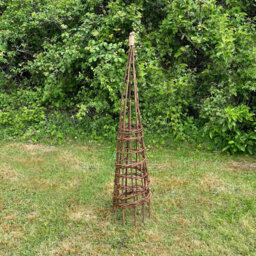 Rustic Willow Garden Obelisk (1.15m)