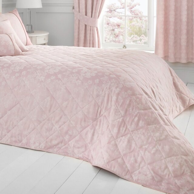 Avonia Polyester Floral Bedspread