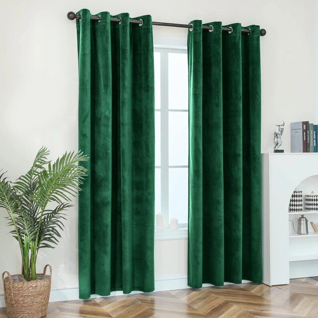 Crushed Velvet Eyelet Ready Made Thermal Drape & Curtain