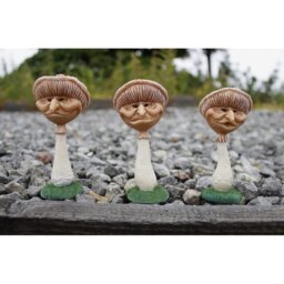 Copemish Plants & Flowers Weather Resistant UV Resistant Plastic Garden Statue